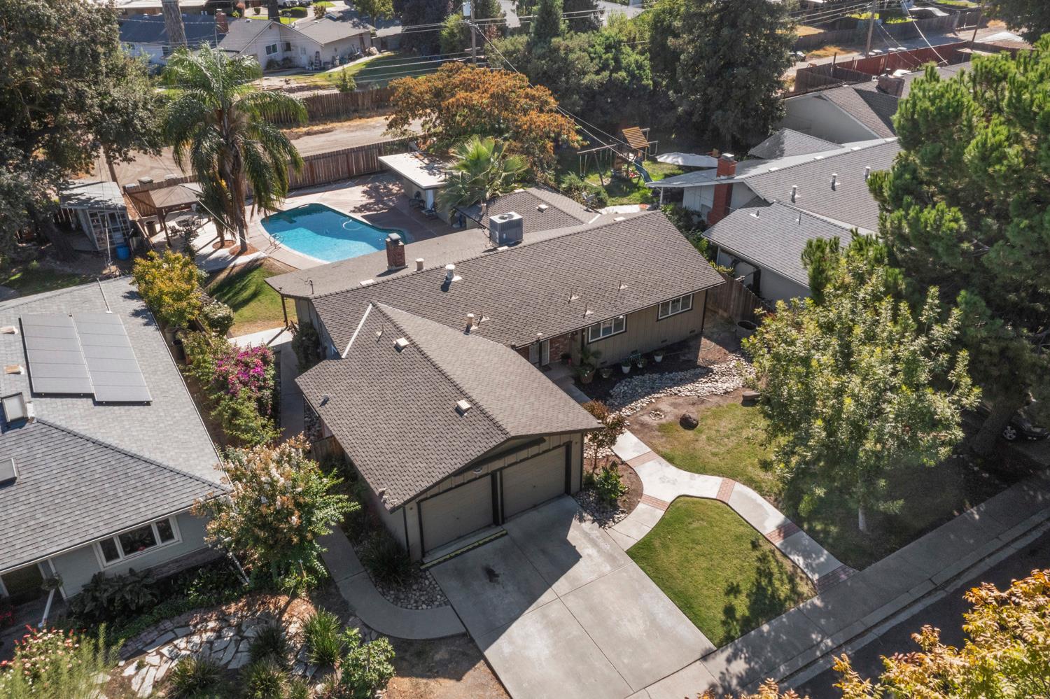 1002 Mount Vernon Dr, Modesto, CA 95350