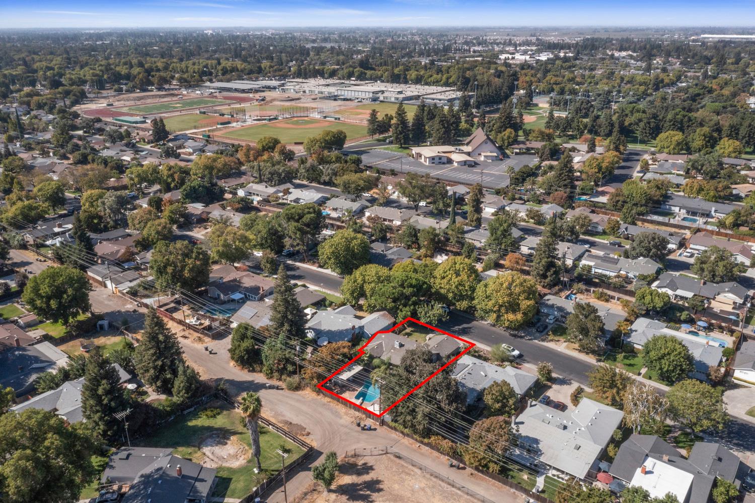 1002 Mount Vernon Dr, Modesto, CA 95350