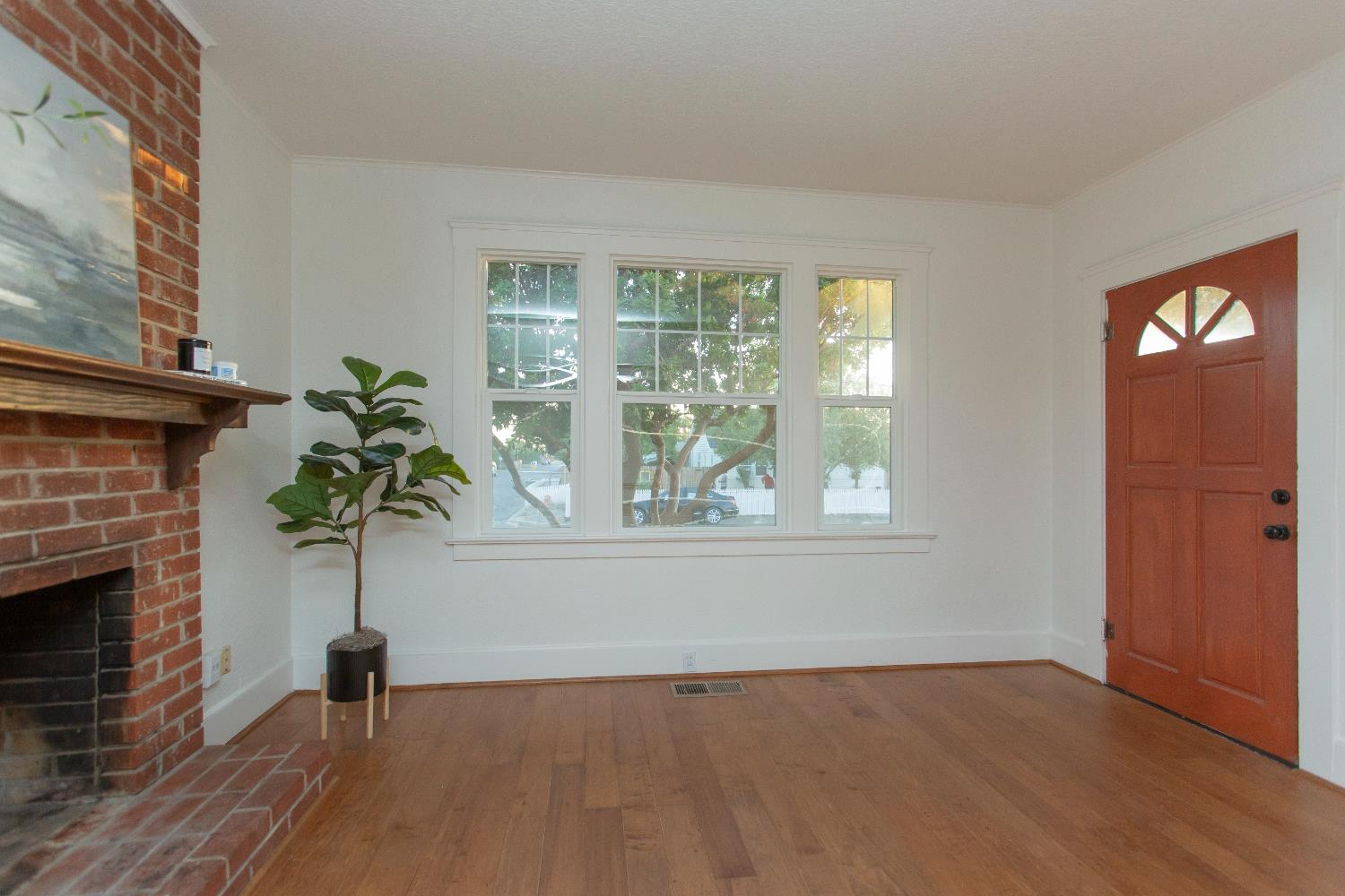 689 Alpha Rd, Turlock, CA 95380