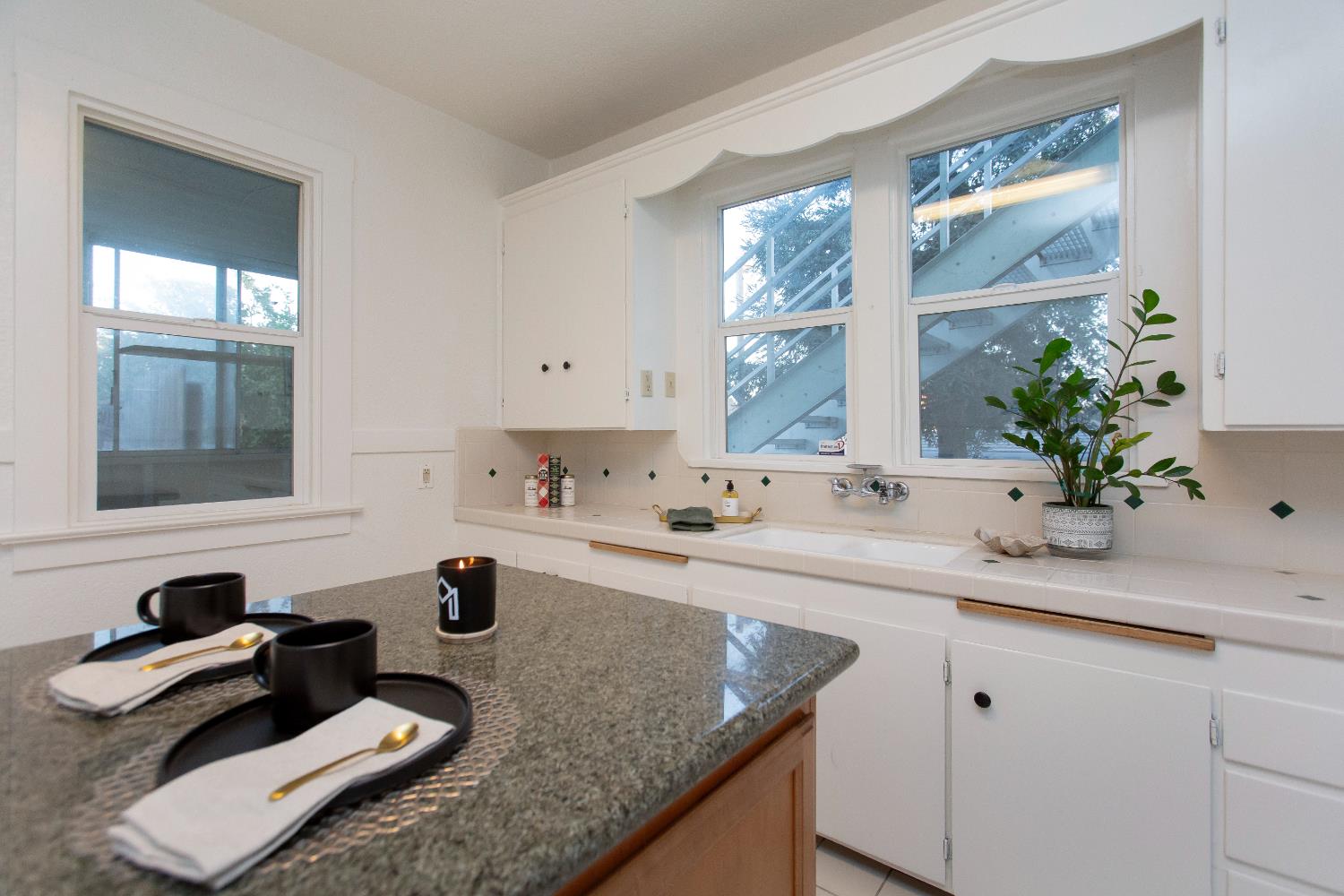 689 Alpha Rd, Turlock, CA 95380