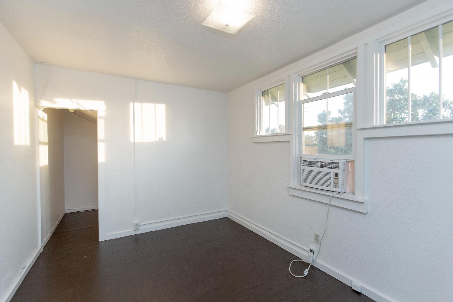 689 Alpha Rd, Turlock, CA 95380