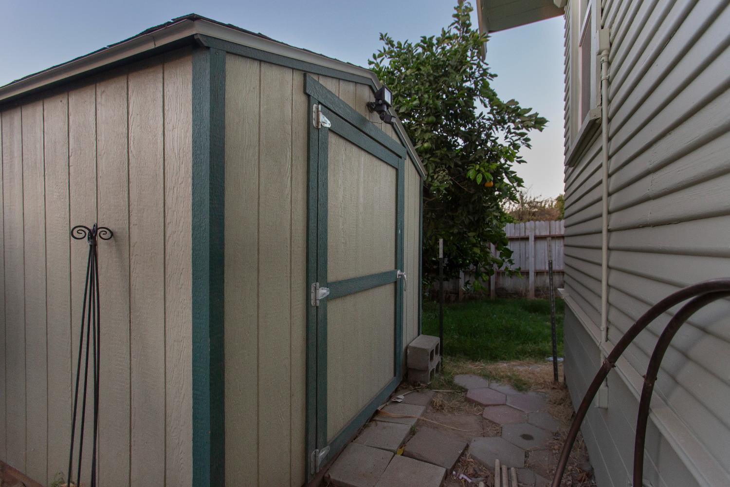 689 Alpha Rd, Turlock, CA 95380