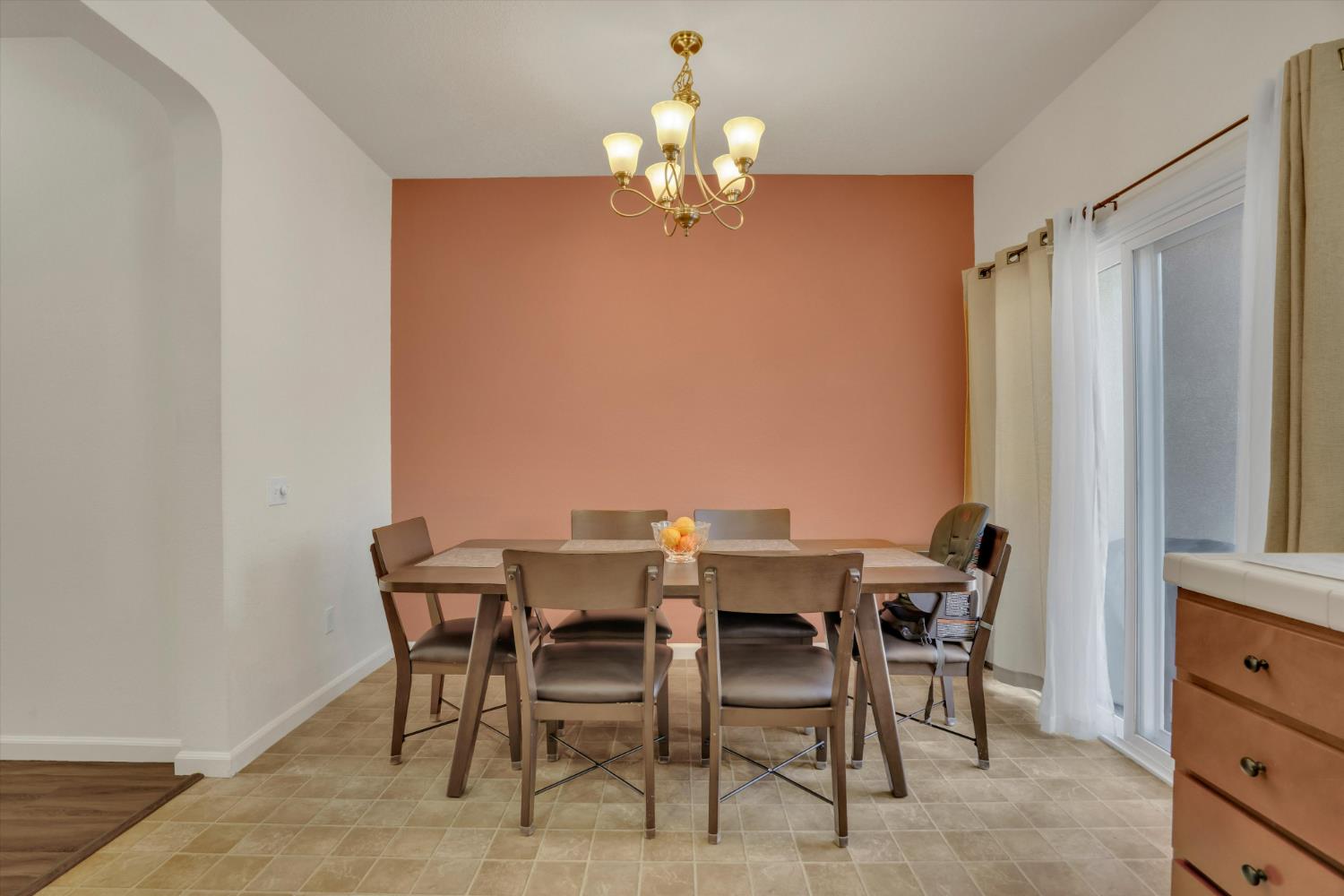 1494 Hearthsong Dr, Manteca, CA 95337