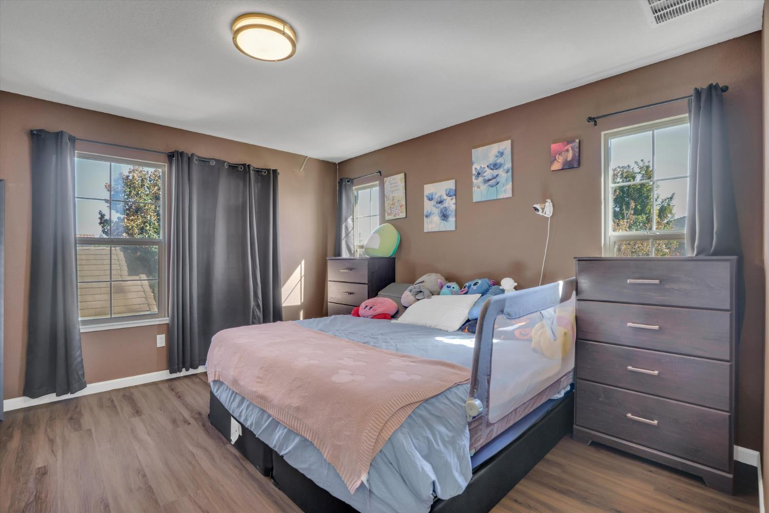 1494 Hearthsong Dr, Manteca, CA 95337