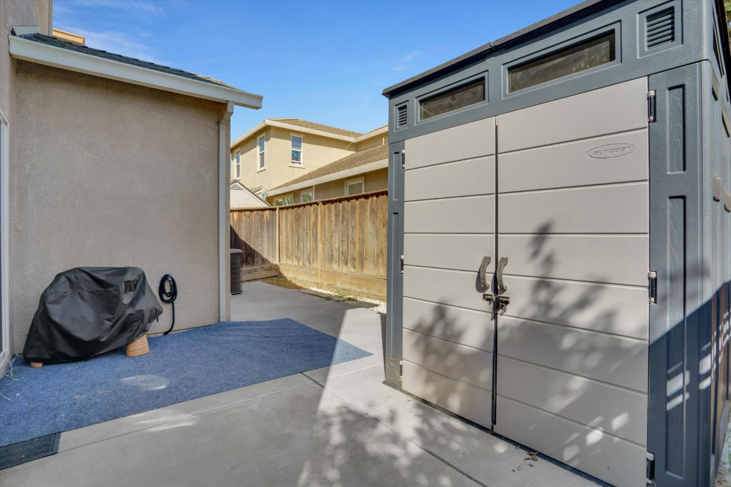 1494 Hearthsong Dr, Manteca, CA 95337