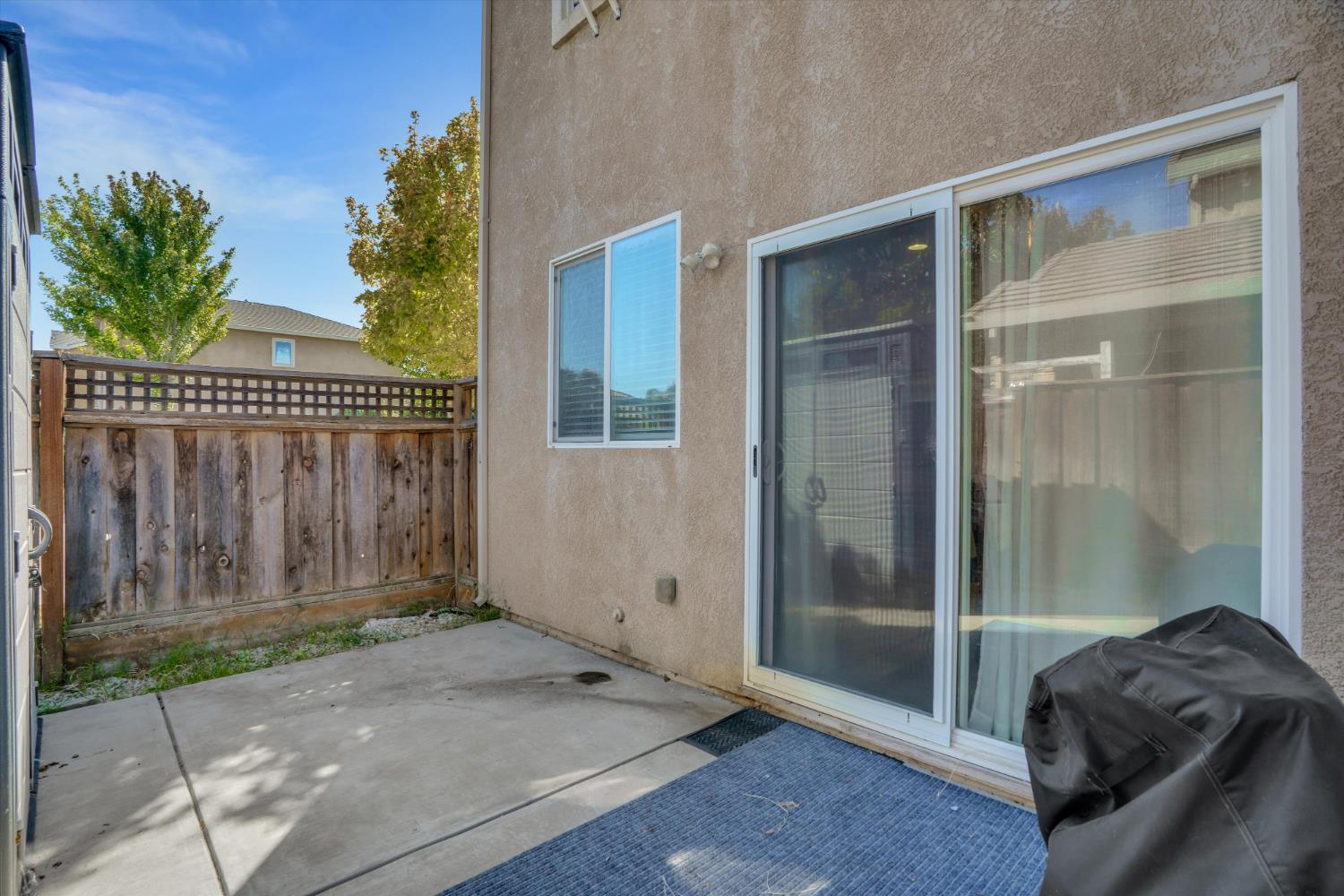1494 Hearthsong Dr, Manteca, CA 95337