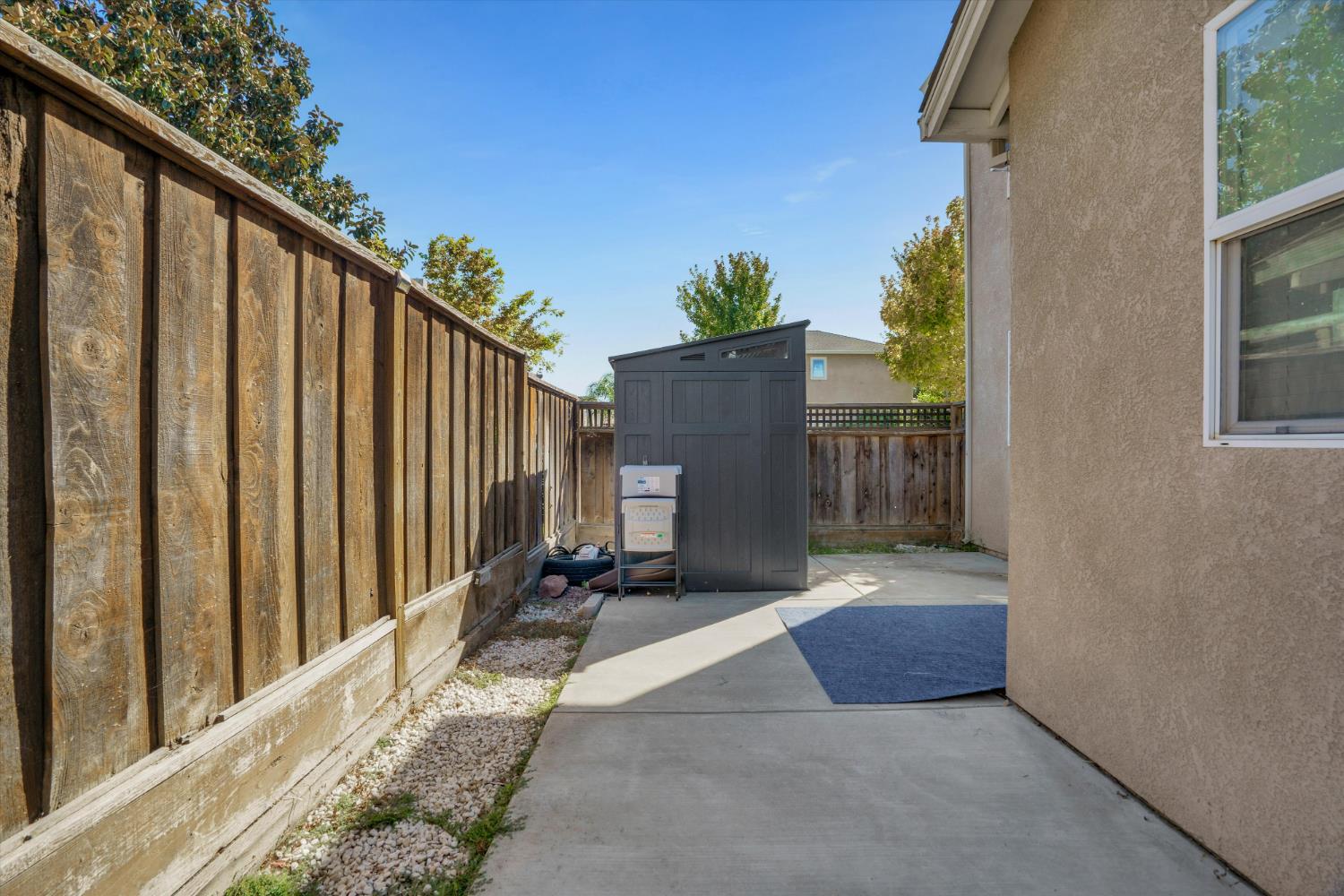 1494 Hearthsong Dr, Manteca, CA 95337