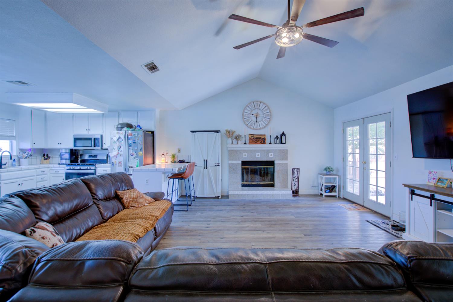 5718 Prince Norman Way, Riverbank, CA 95367