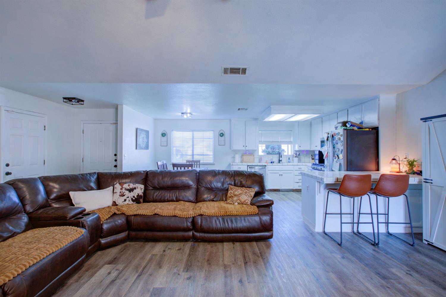 5718 Prince Norman Way, Riverbank, CA 95367