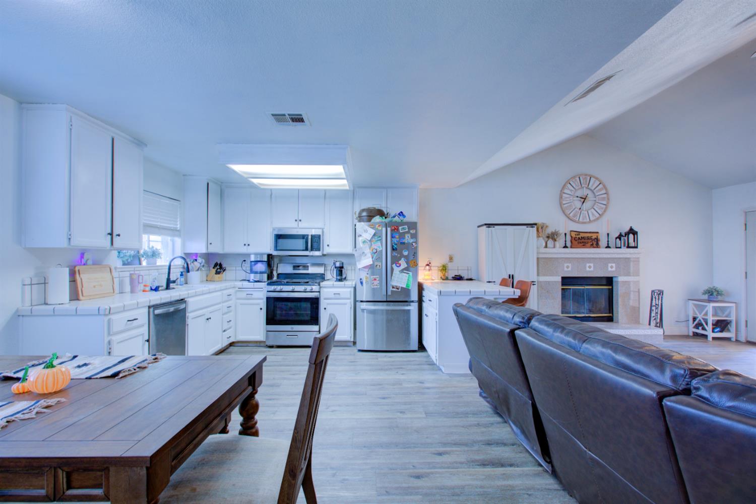 5718 Prince Norman Way, Riverbank, CA 95367