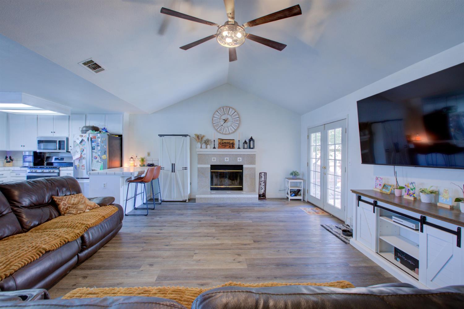 5718 Prince Norman Way, Riverbank, CA 95367