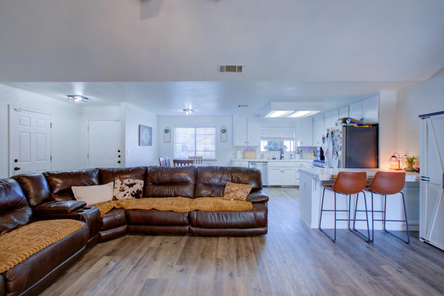 5718 Prince Norman Way, Riverbank, CA 95367