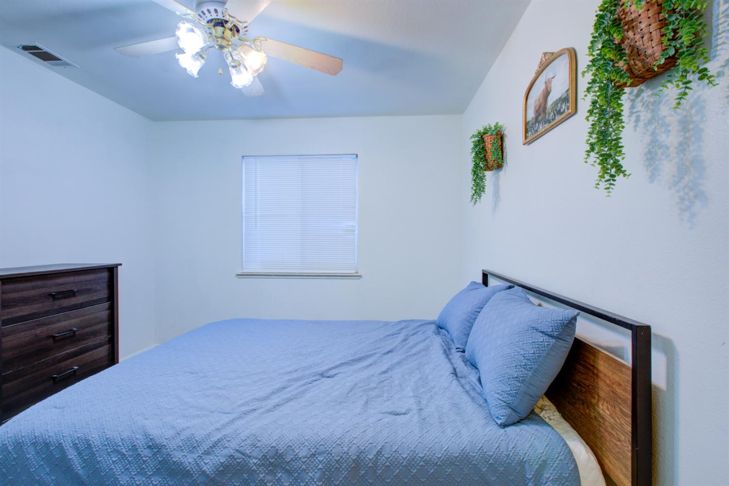5718 Prince Norman Way, Riverbank, CA 95367