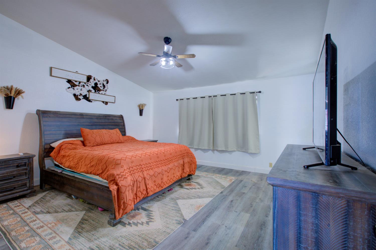 5718 Prince Norman Way, Riverbank, CA 95367