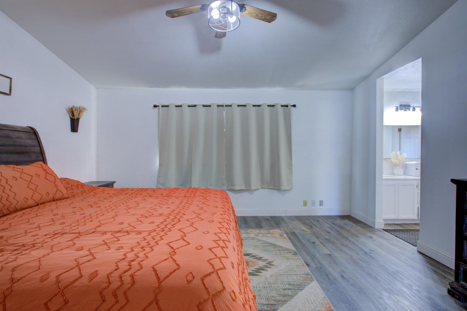 5718 Prince Norman Way, Riverbank, CA 95367