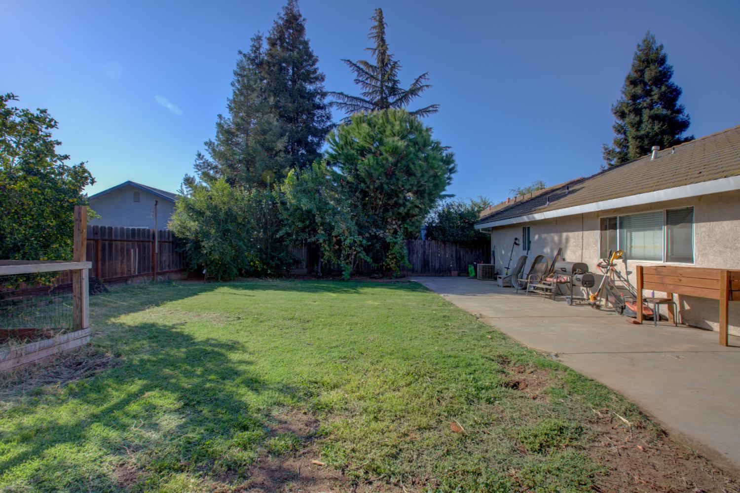 5718 Prince Norman Way, Riverbank, CA 95367