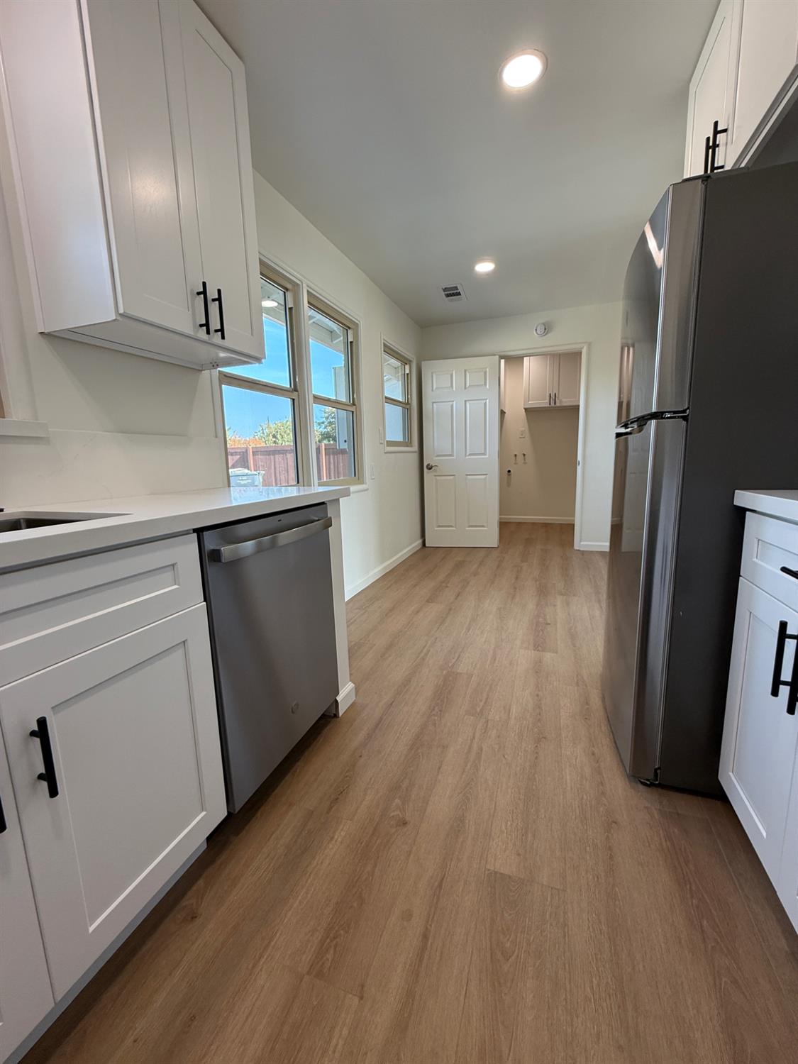 701 S Minaret, Turlock, CA 95380