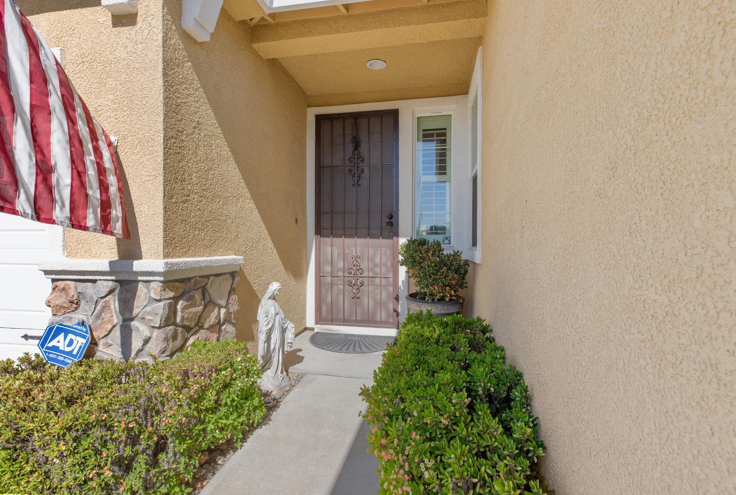 1061 Alba St, Manteca, CA 95337