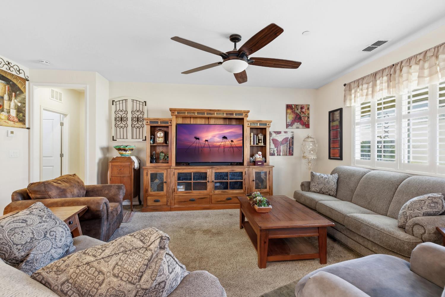 1061 Alba St, Manteca, CA 95337