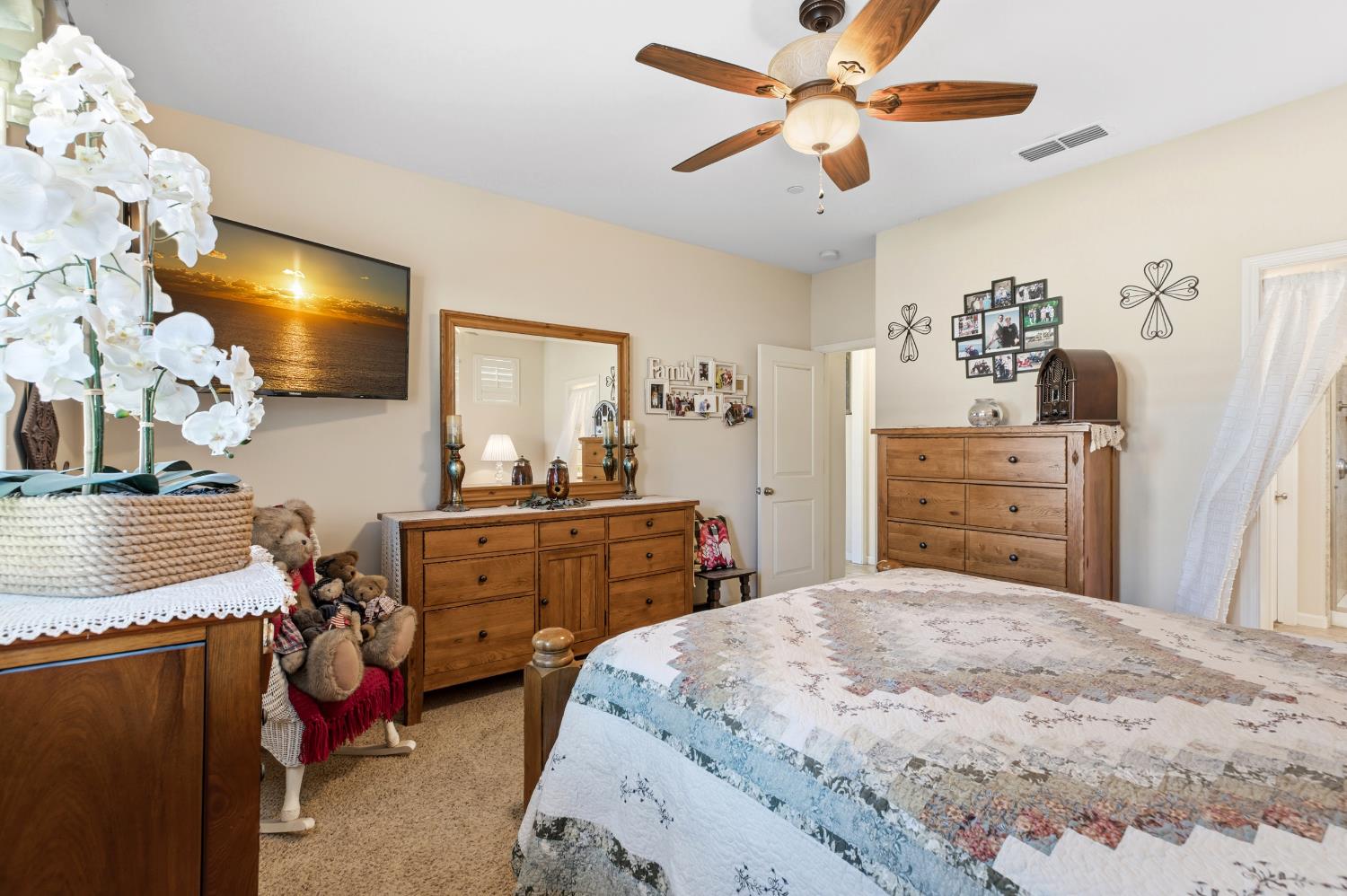 1061 Alba St, Manteca, CA 95337