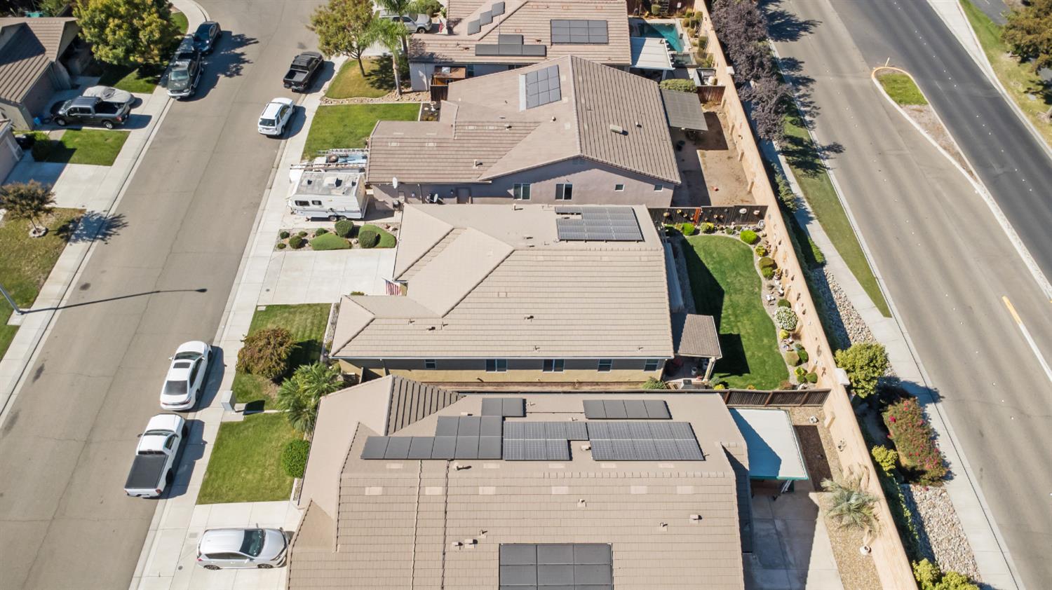 1061 Alba St, Manteca, CA 95337