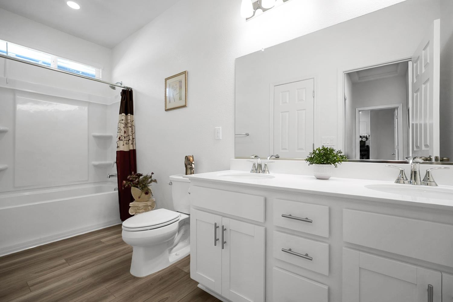 924 Somerset Way, Patterson, CA 95363