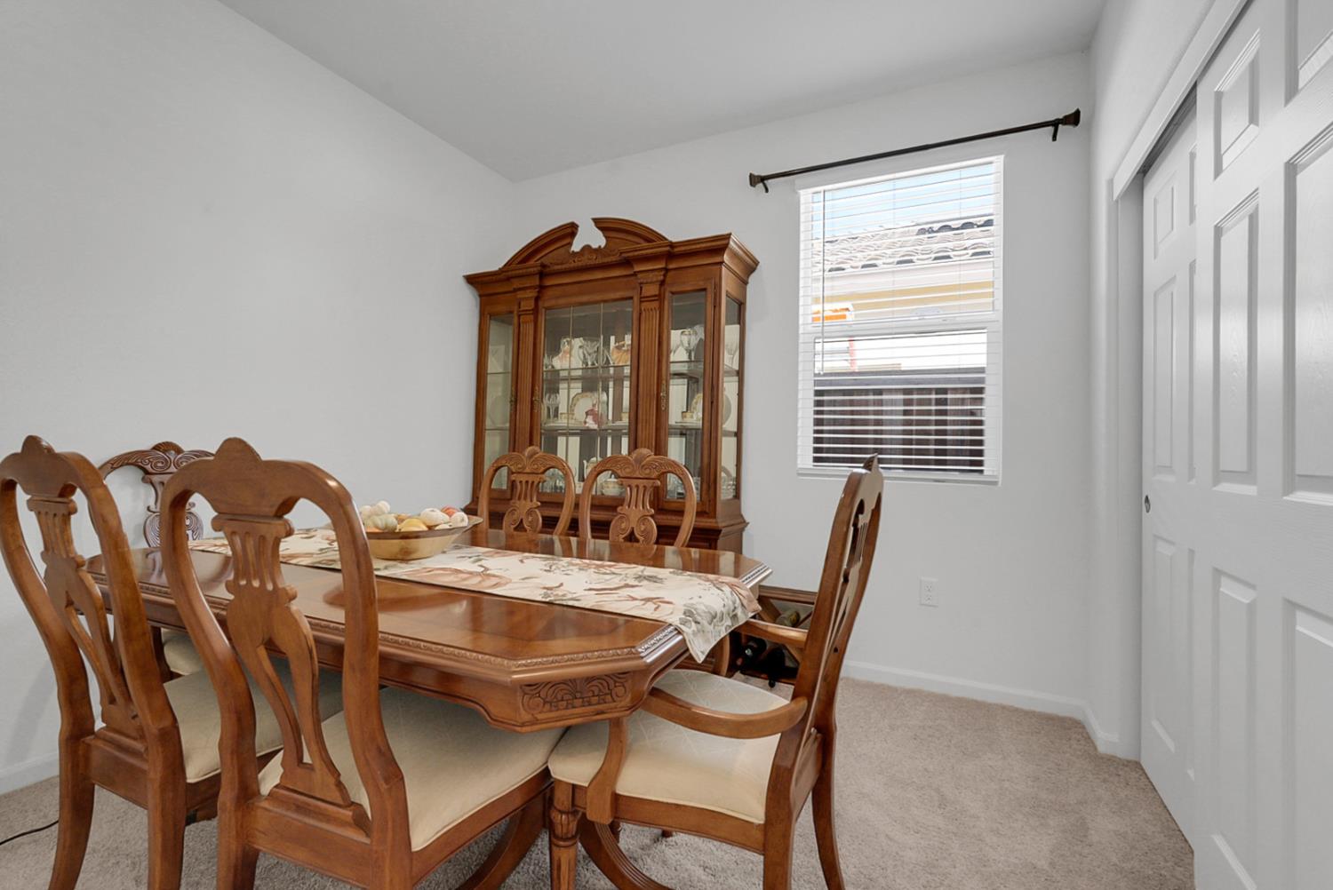 924 Somerset Way, Patterson, CA 95363