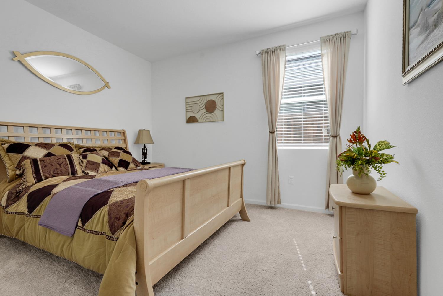 924 Somerset Way, Patterson, CA 95363