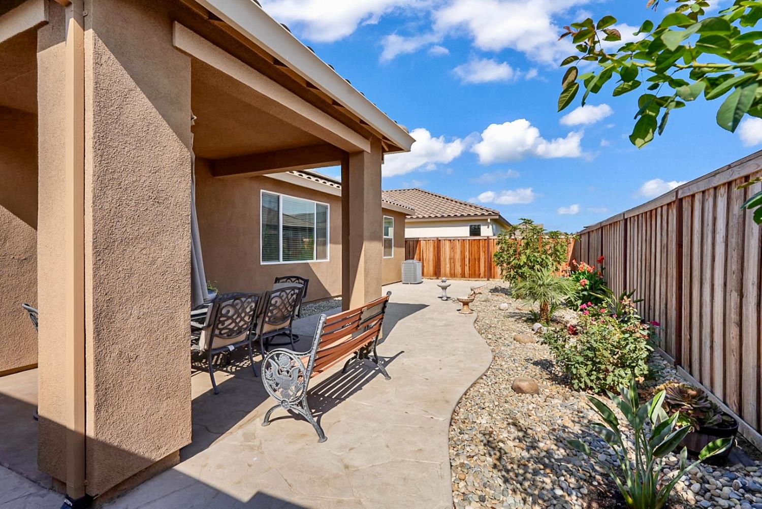 924 Somerset Way, Patterson, CA 95363