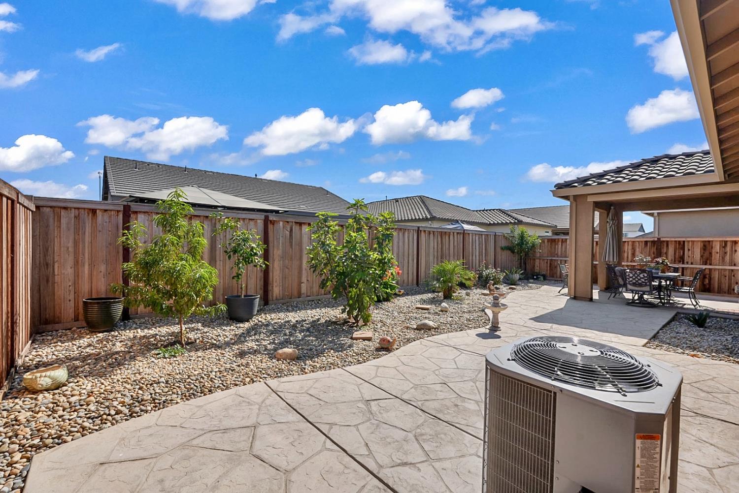 924 Somerset Way, Patterson, CA 95363