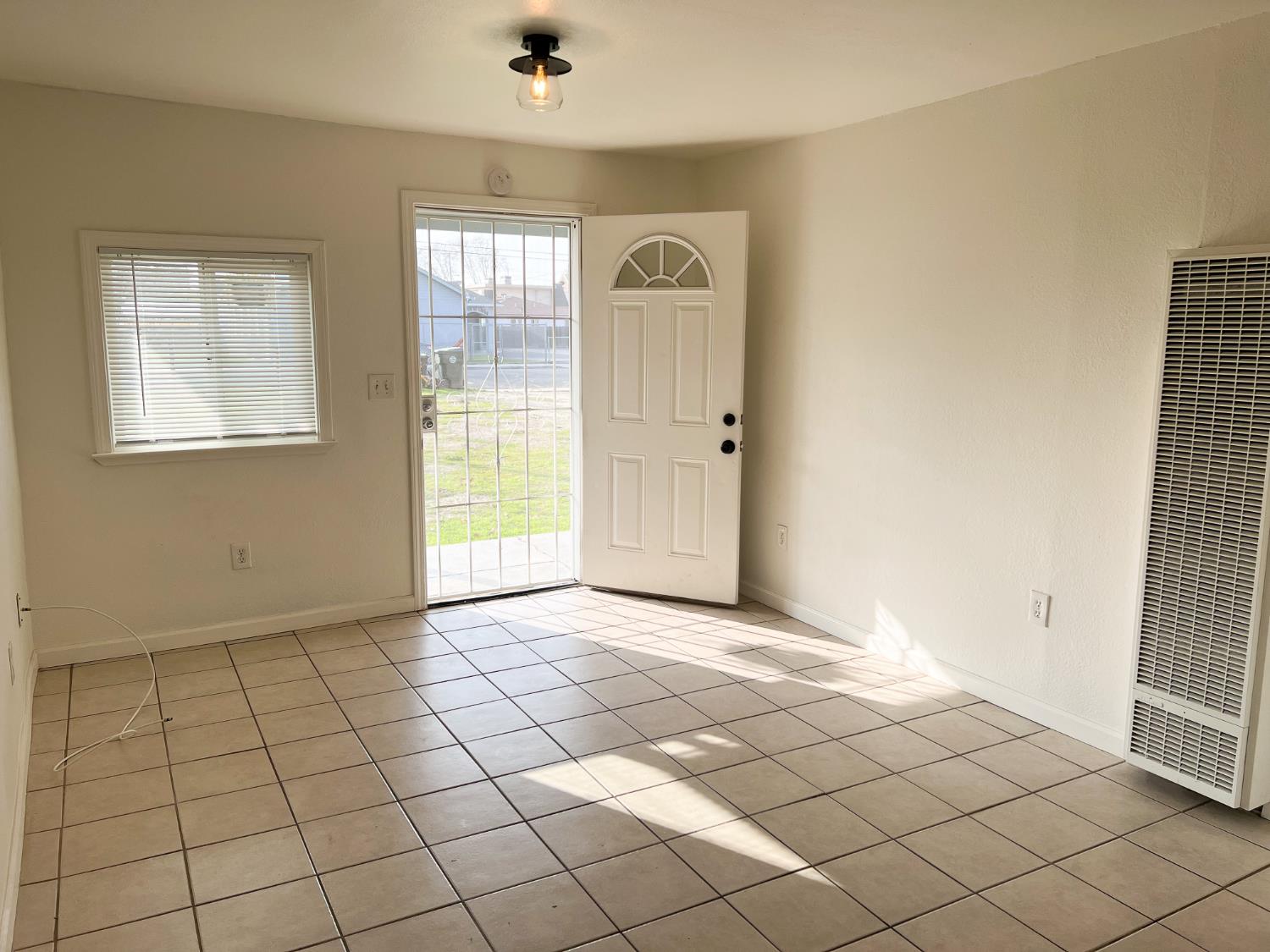 415 Sutter St, Manteca, CA 95336