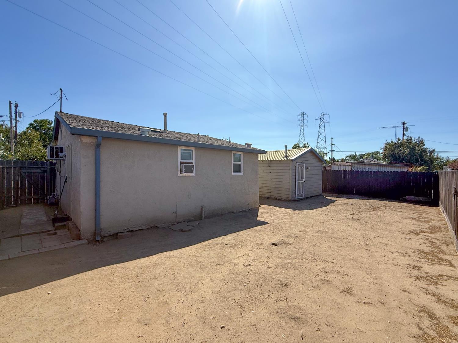 415 Sutter St, Manteca, CA 95336