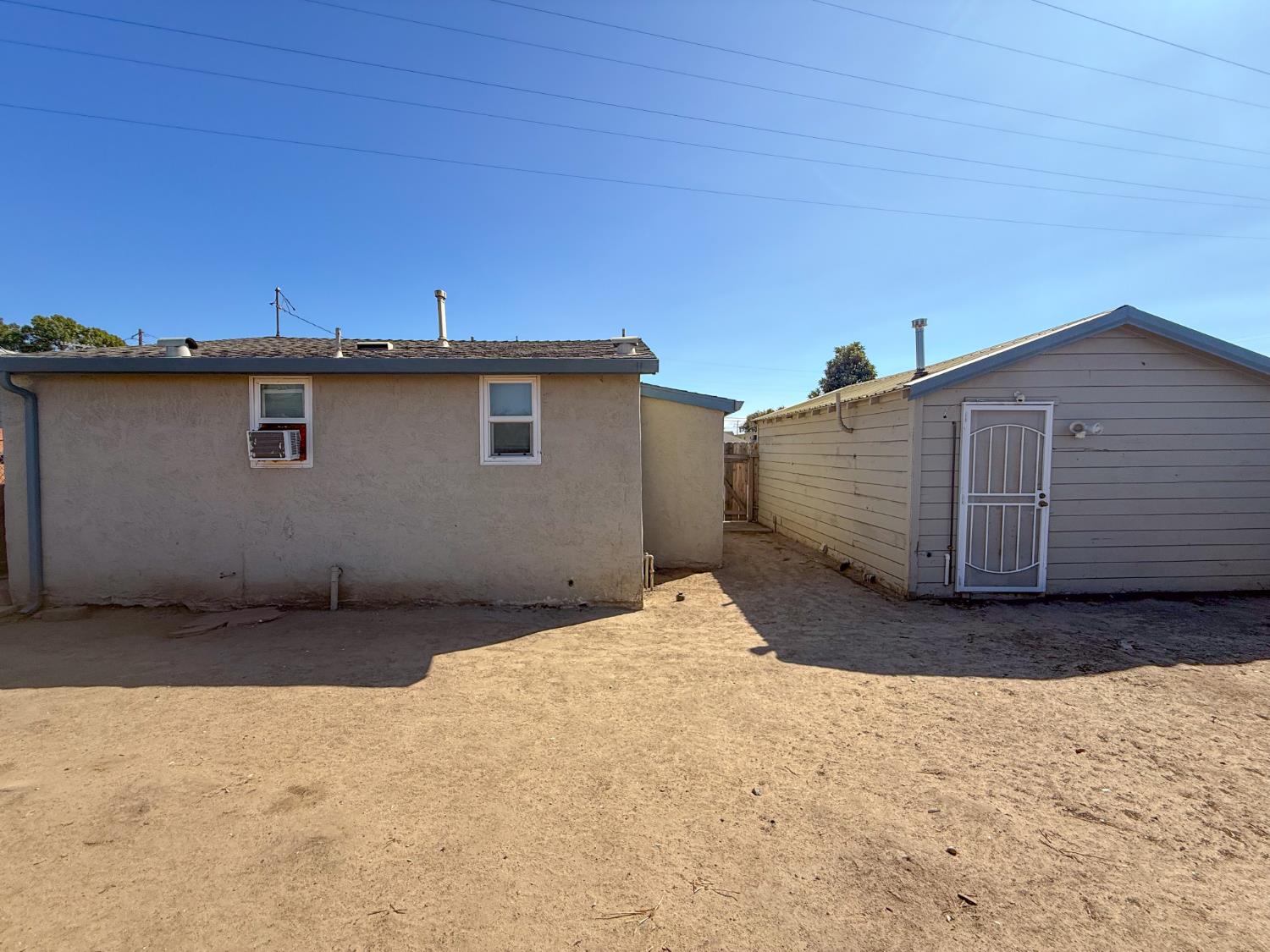 415 Sutter St, Manteca, CA 95336