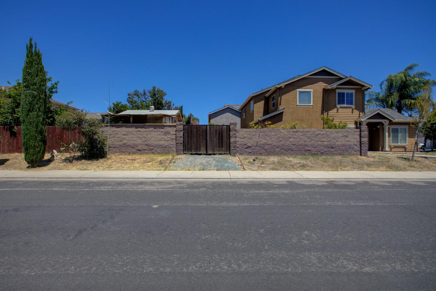 1901 St Sebastian Way, Modesto, CA 95358