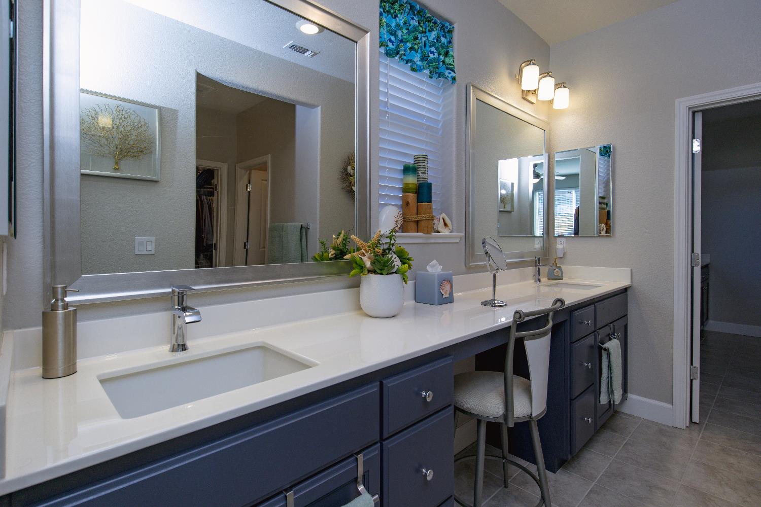 Open Photo