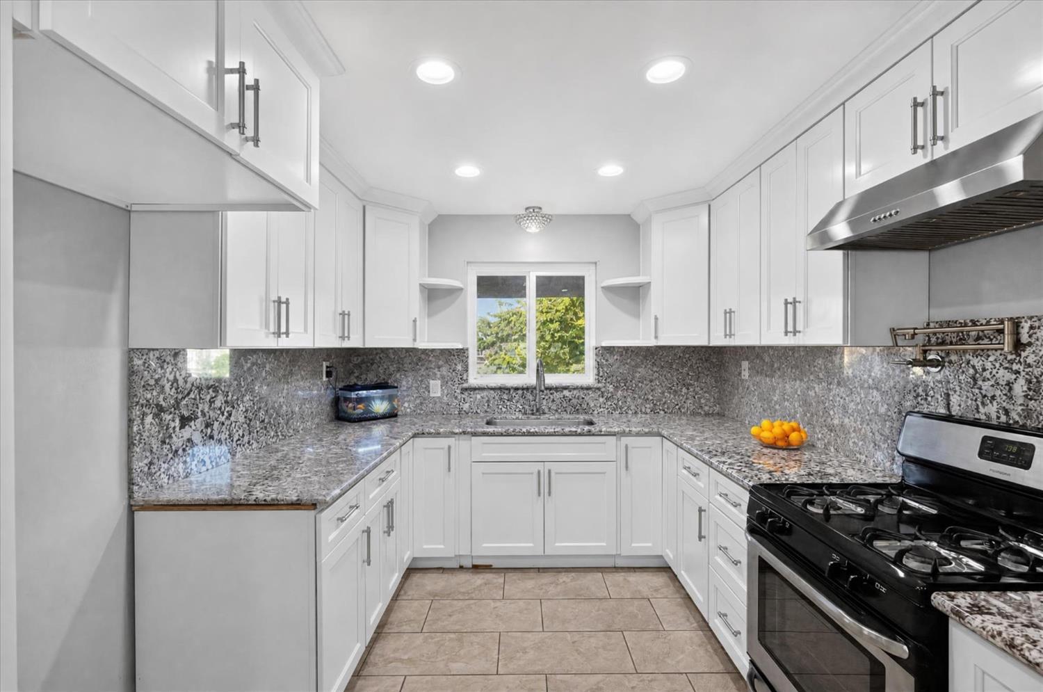 356 N sheridan, Manteca, CA 95336