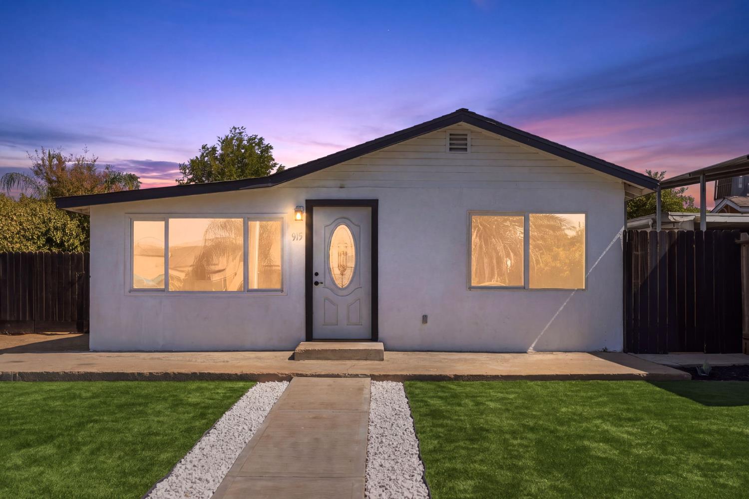 915 Sonora St, Madera, CA 93638