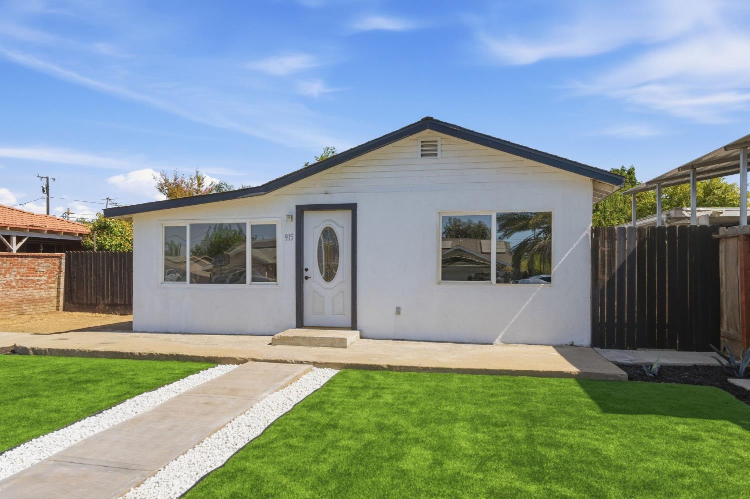 915 Sonora St, Madera, CA 93638
