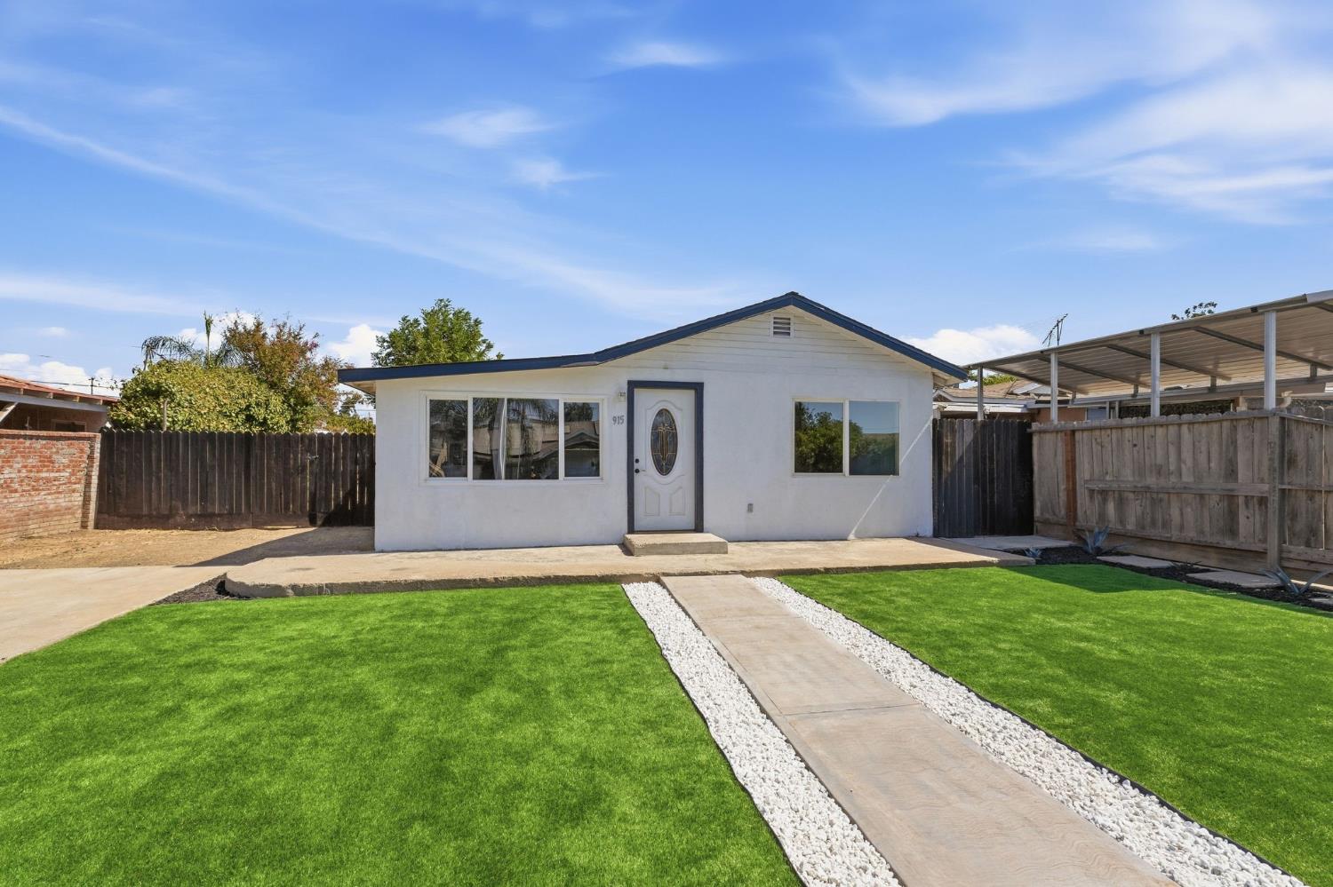 915 Sonora St, Madera, CA 93638