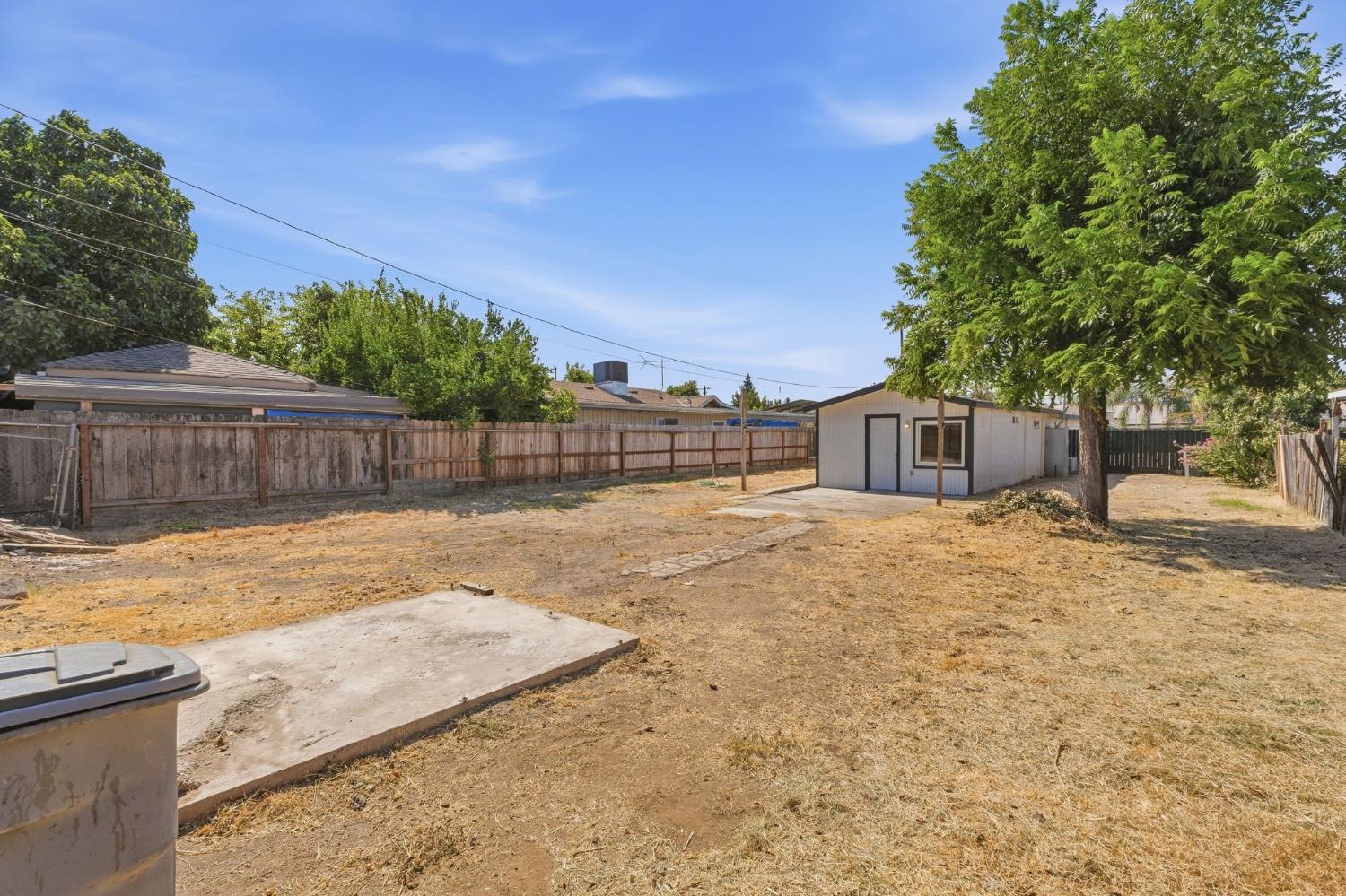915 Sonora St, Madera, CA 93638