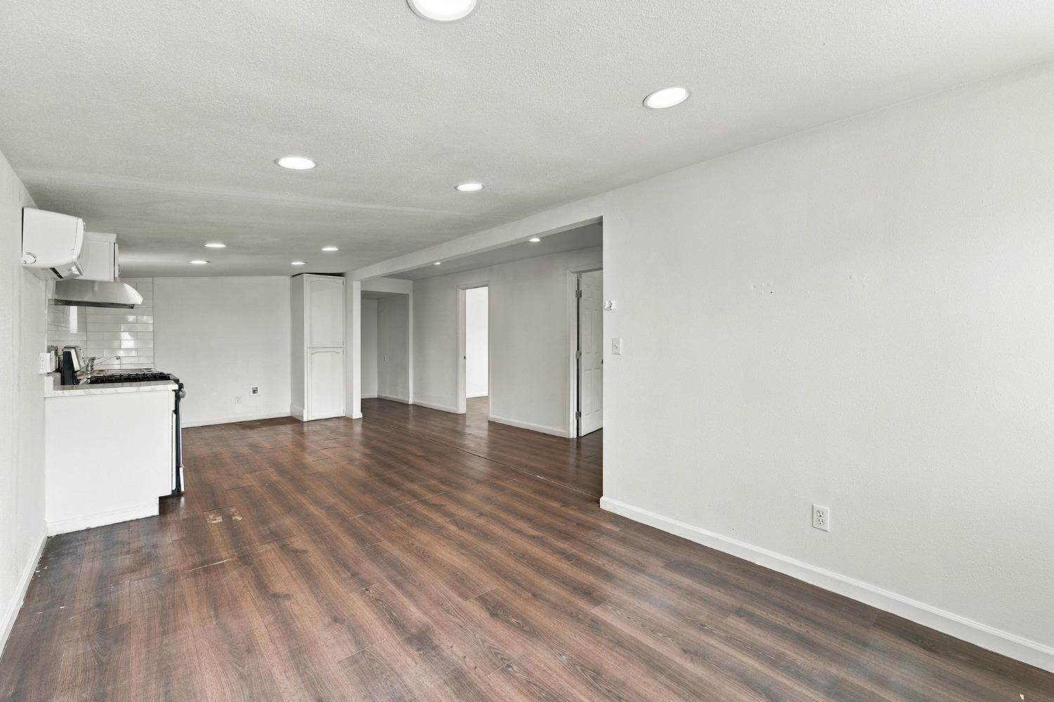 915 Sonora St, Madera, CA 93638