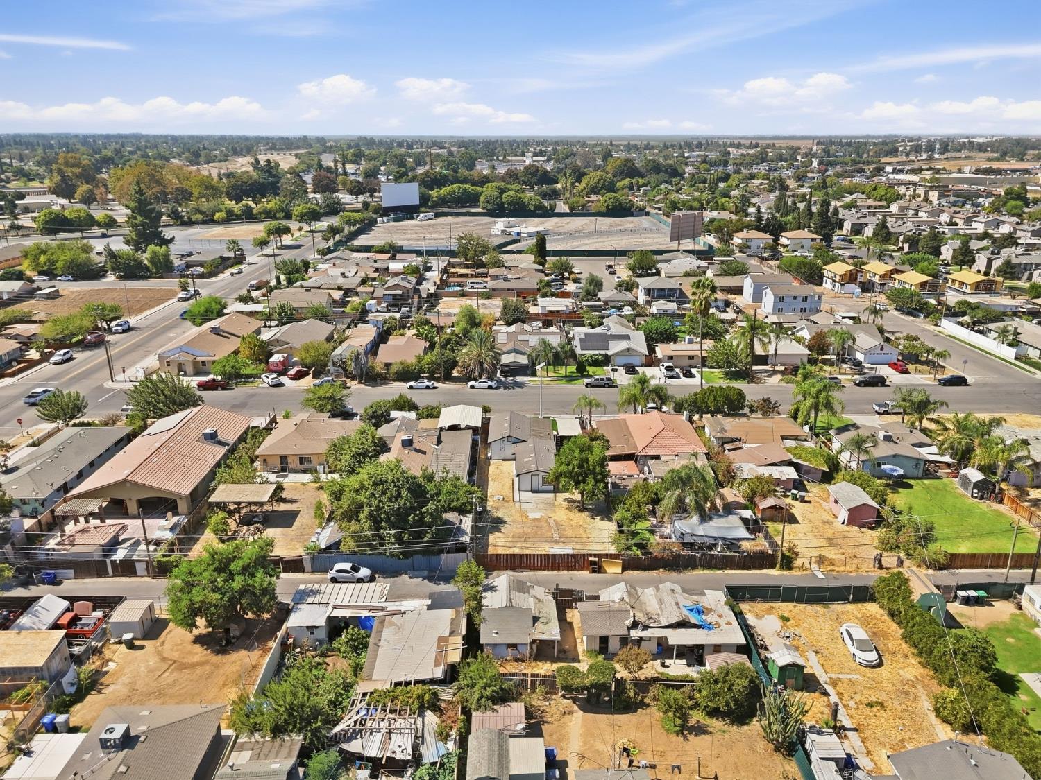 915 Sonora St, Madera, CA 93638