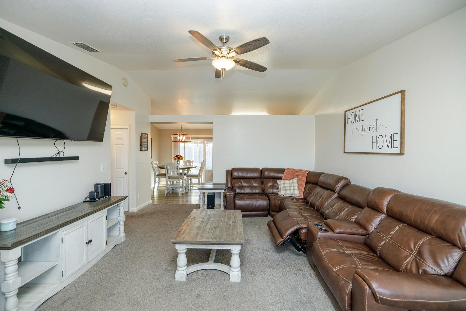 2854 Robirds Ln, Riverbank, CA 95367