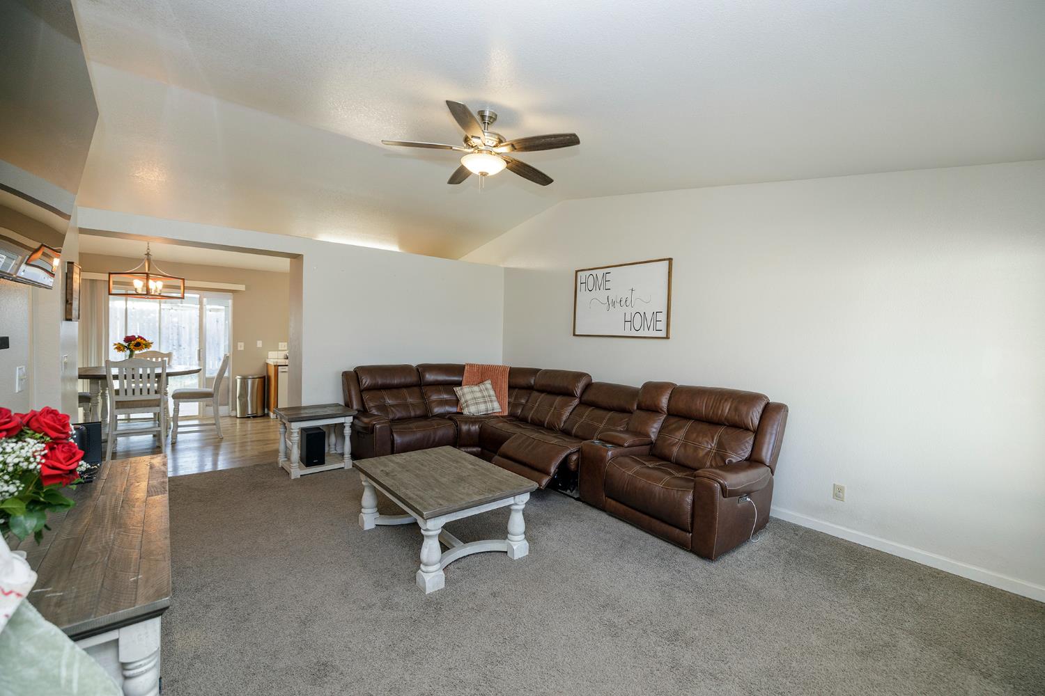 2854 Robirds Ln, Riverbank, CA 95367