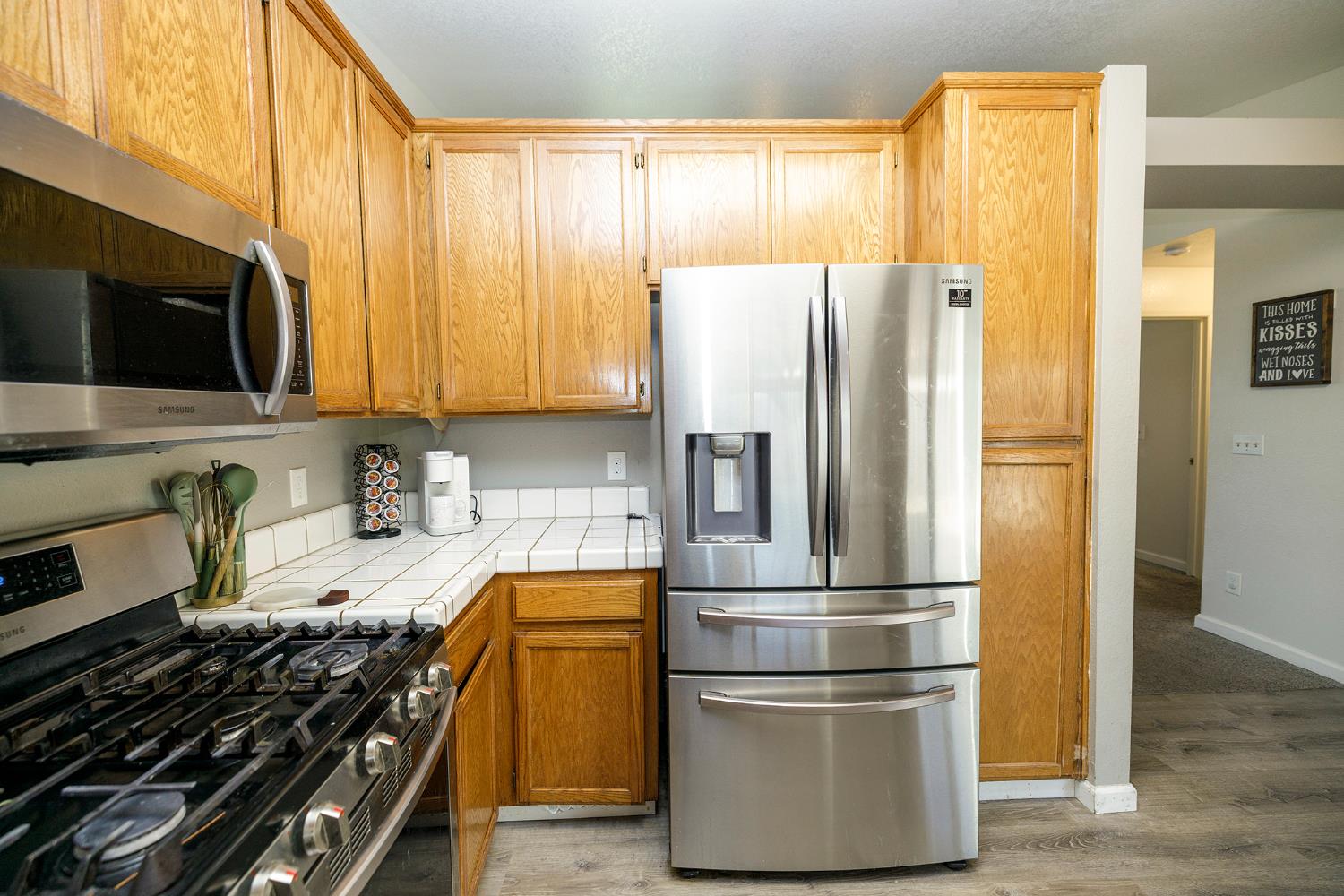 2854 Robirds Ln, Riverbank, CA 95367