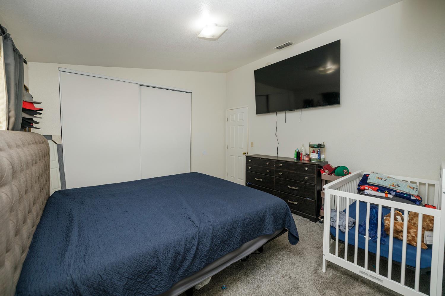 2854 Robirds Ln, Riverbank, CA 95367