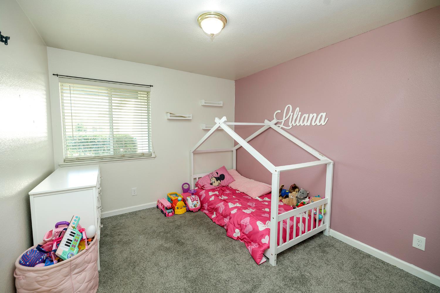 2854 Robirds Ln, Riverbank, CA 95367