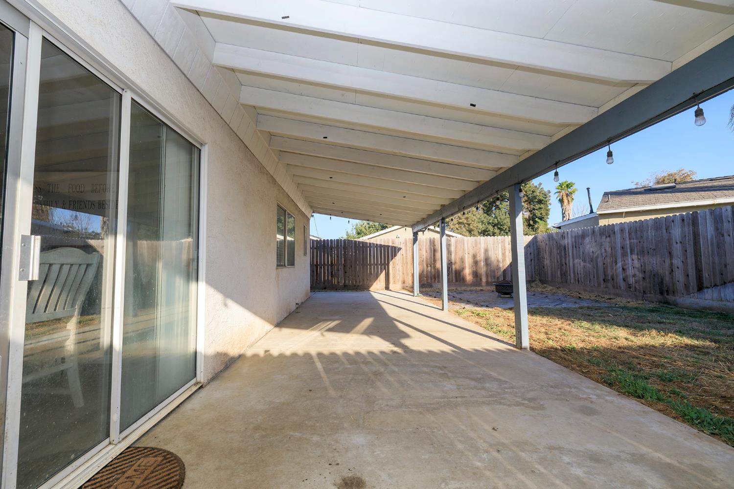 2854 Robirds Ln, Riverbank, CA 95367