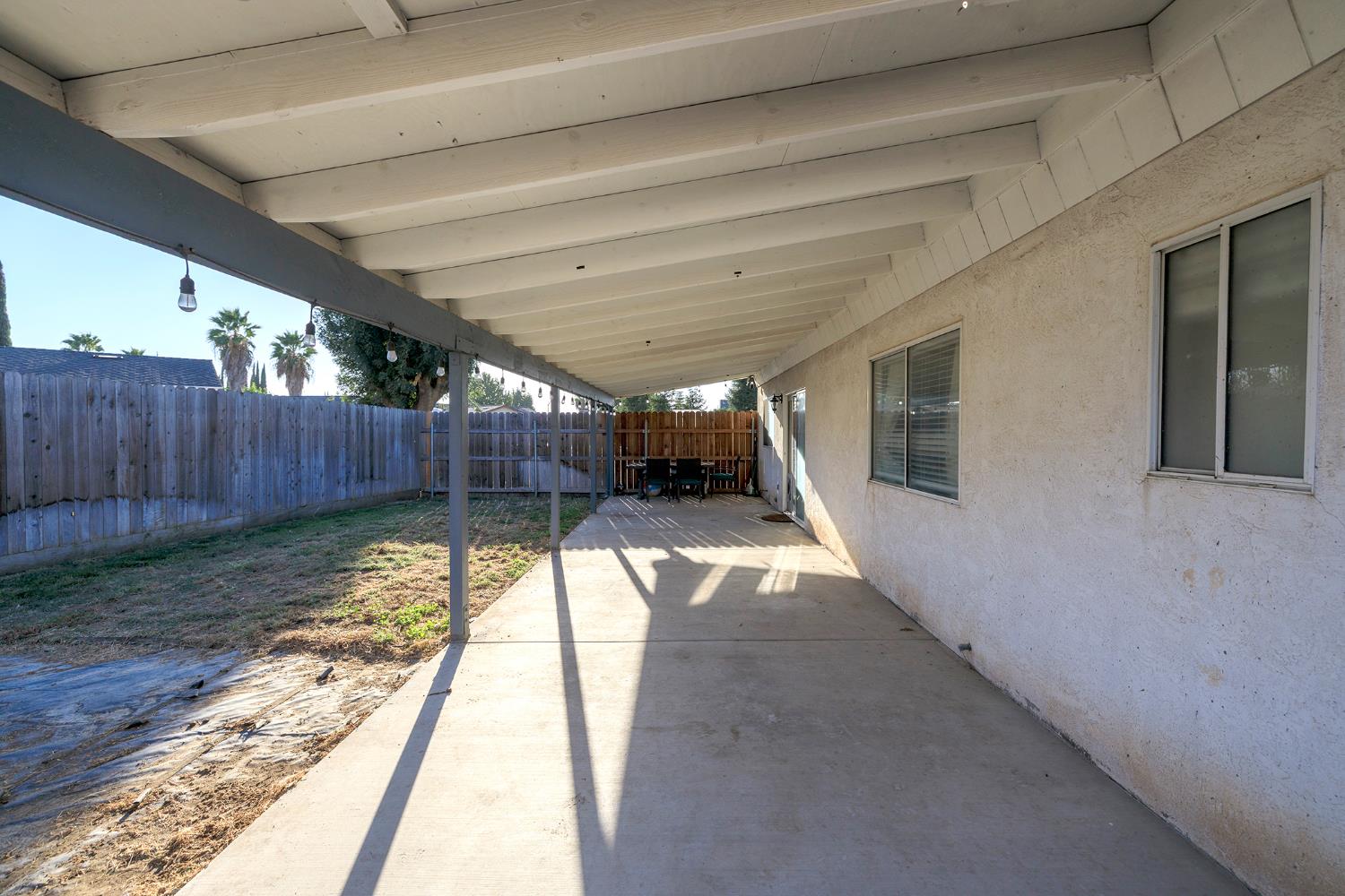 2854 Robirds Ln, Riverbank, CA 95367