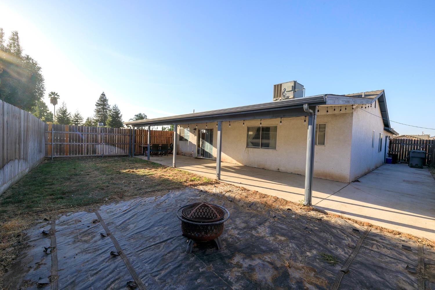 2854 Robirds Ln, Riverbank, CA 95367
